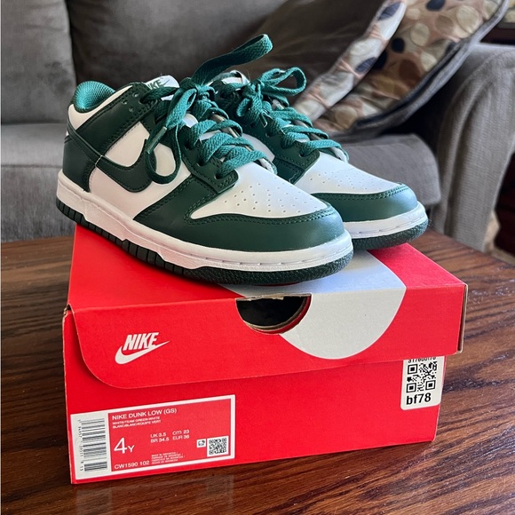 Nike dunks - Picture 6 of 11